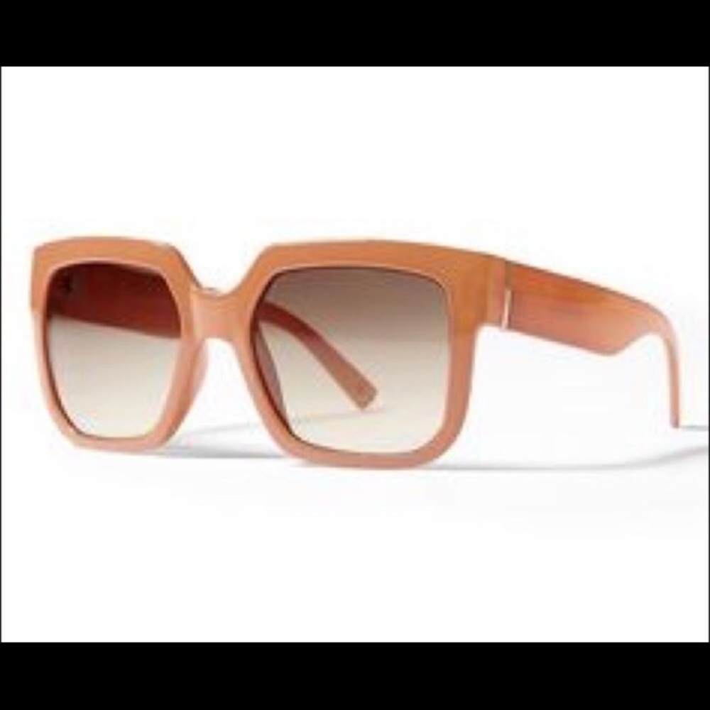 Banana Republic Oversized Sunglasses🖤